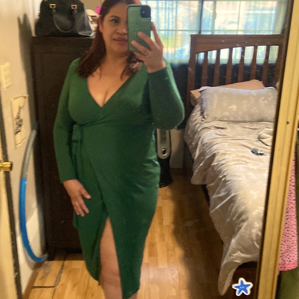 Green crossover dress